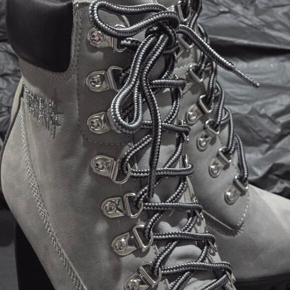 Darker Wavs ✦ Grey Suede Heeled Lace-Up Boots ✦ Charcoal Accents 4" Heel 8 NWT - Picture 4 of 16
